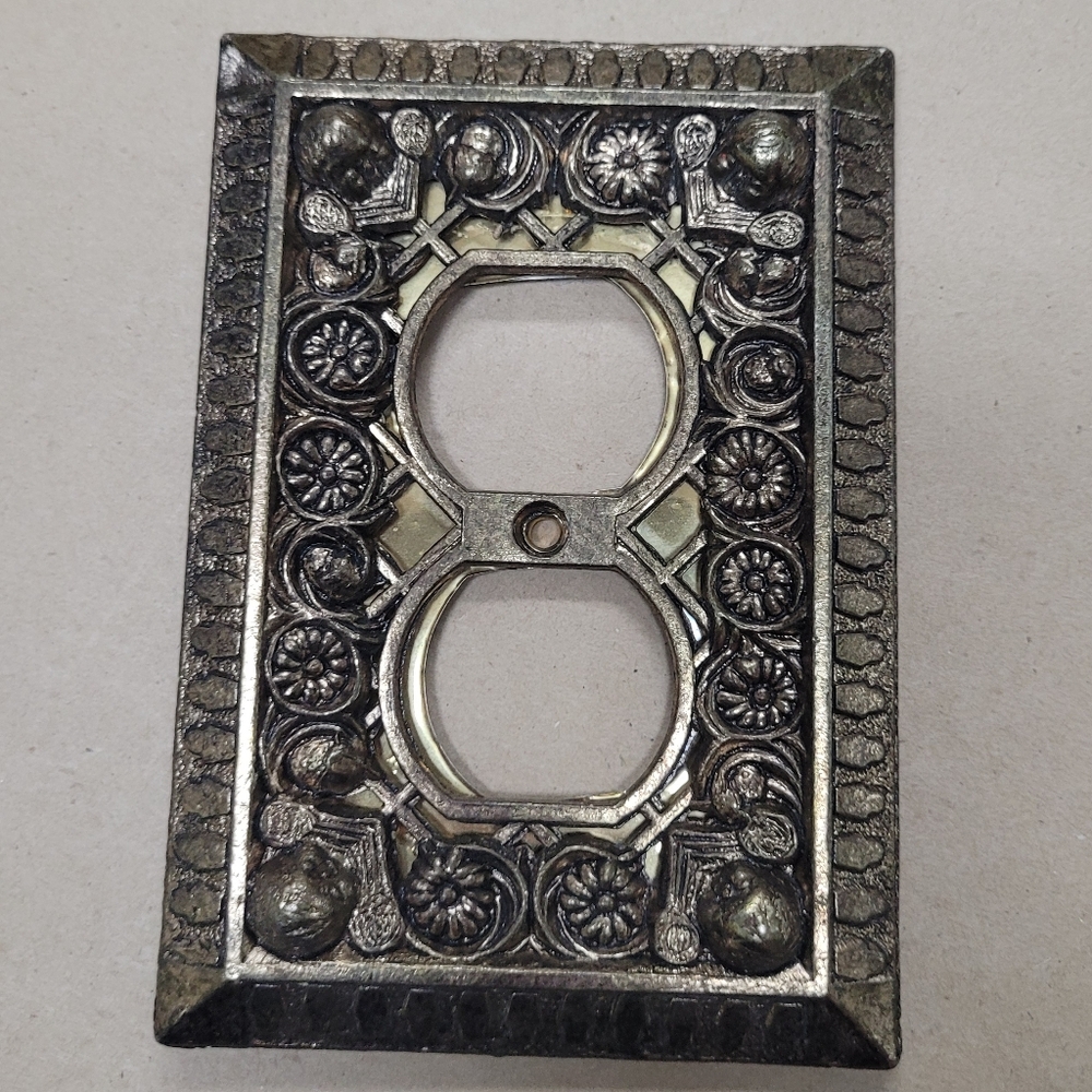 Vintage Edmar switch plate